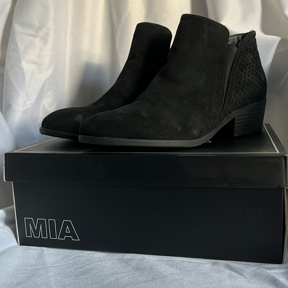 MIA Black Ankle Boots